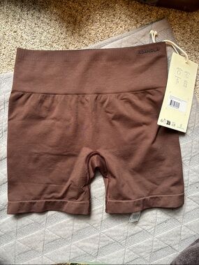 Adanola Seamless Crop Shorts - Chocolate Brown